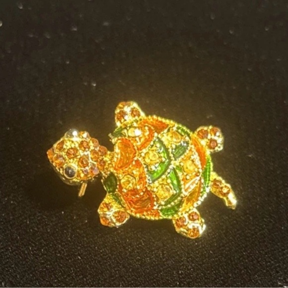 Colorful Turtle Brooch - Picture 2 of 4